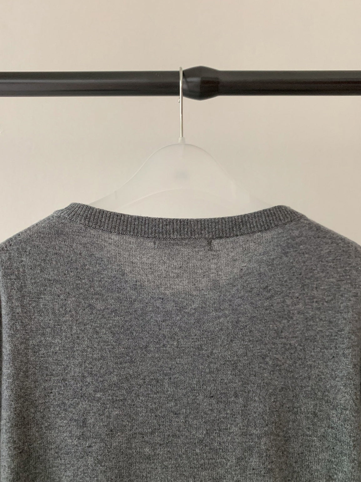 LAYERED-LOOK MINIMAL KNIT 2454