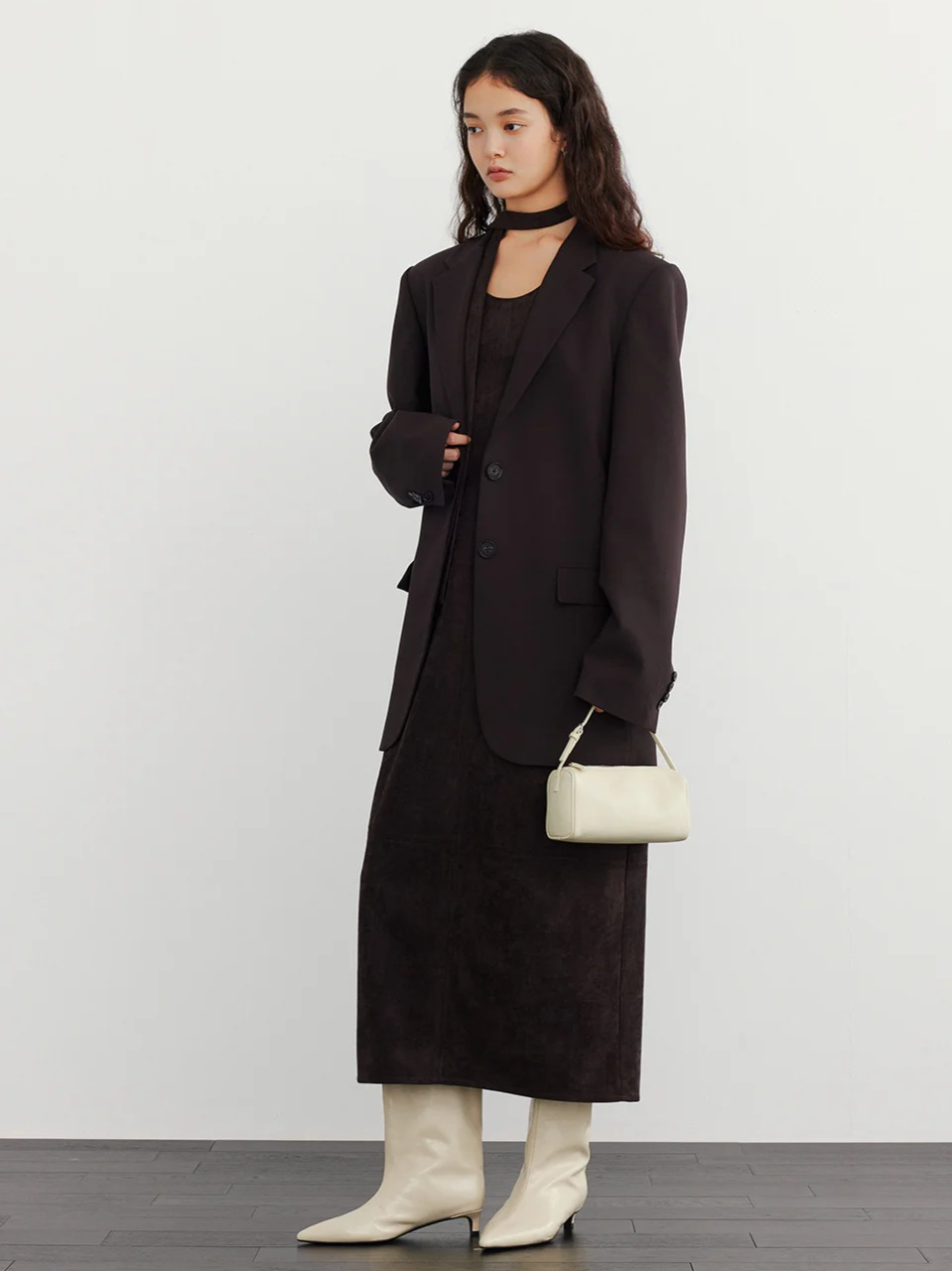 SUEDE TIE-NECK SLEEVELESS ONEPIECE 2125