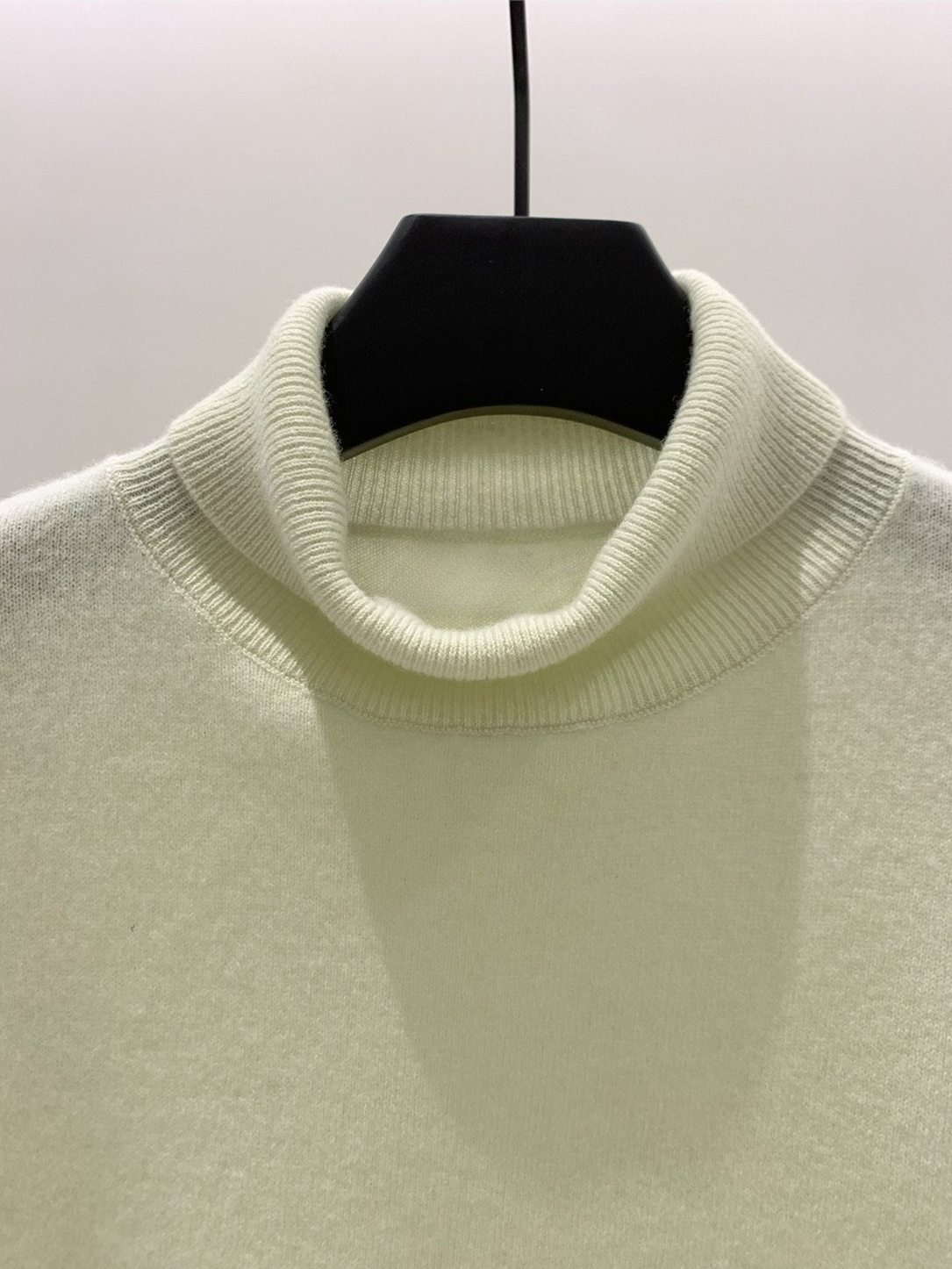 HALF-SLEEVE TURTLENECK KNIT 2126