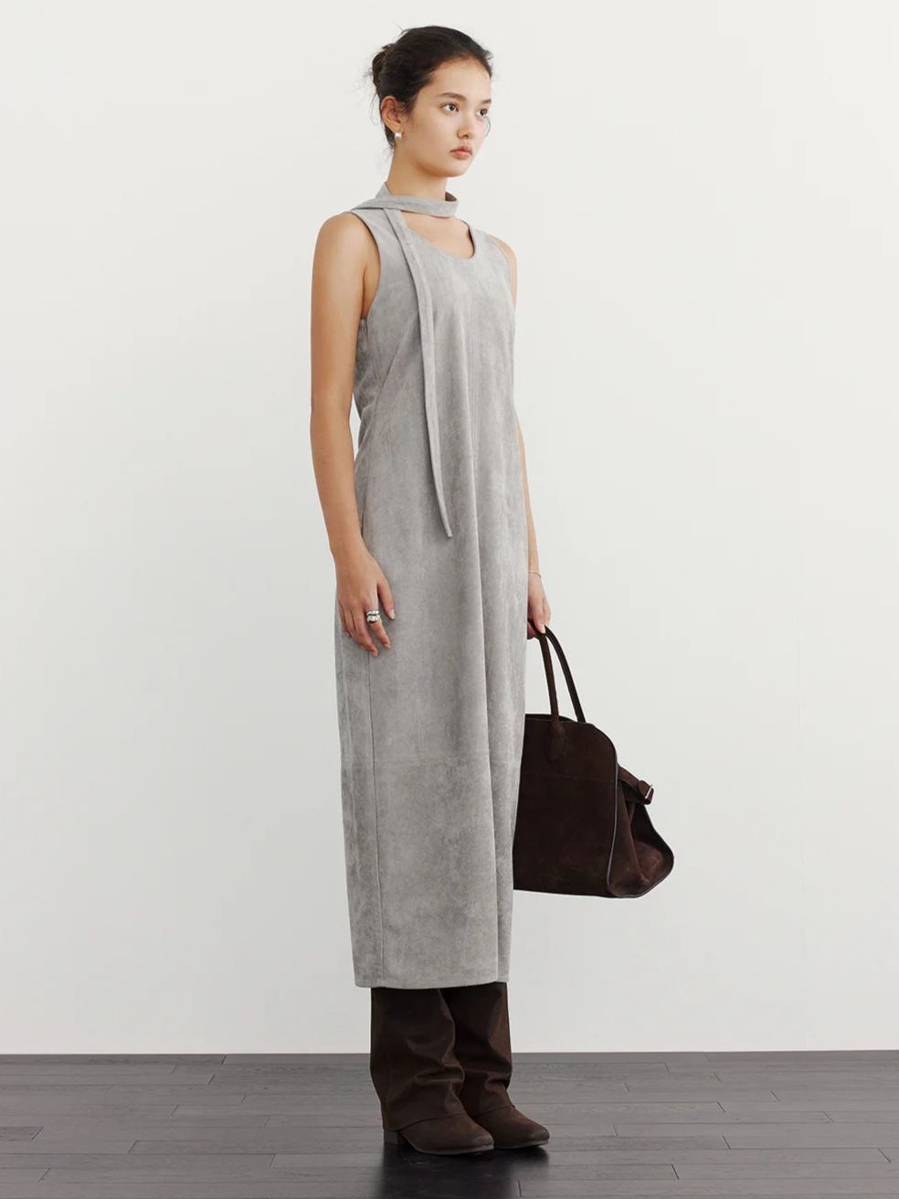 SUEDE TIE-NECK SLEEVELESS ONEPIECE 2125