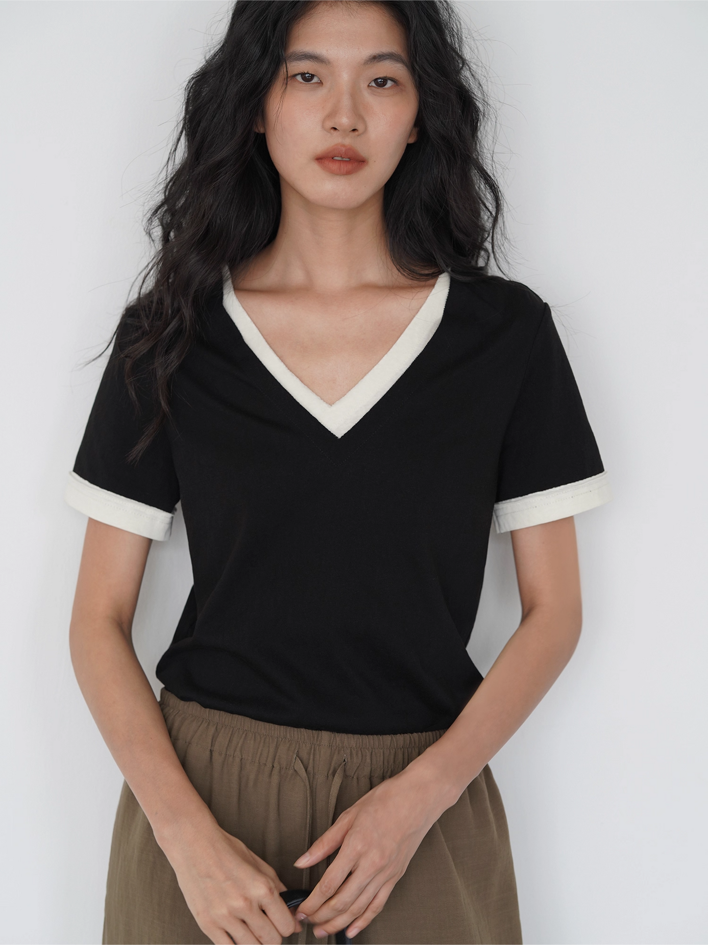 VネックバイカラーTシャツ 2095