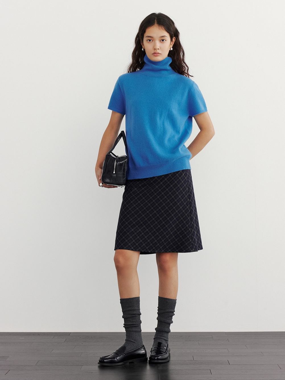 HALF-SLEEVE TURTLENECK KNIT 2126