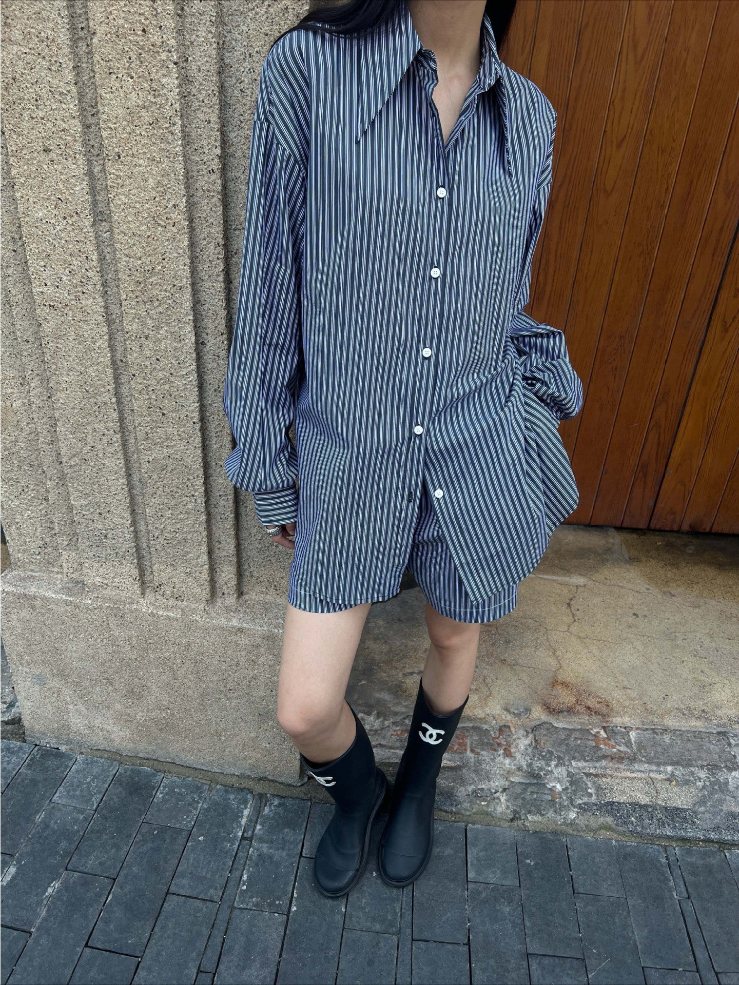 【LOOKBOOK ITEM】シルキードロップショルダーストライプシャツ 1689