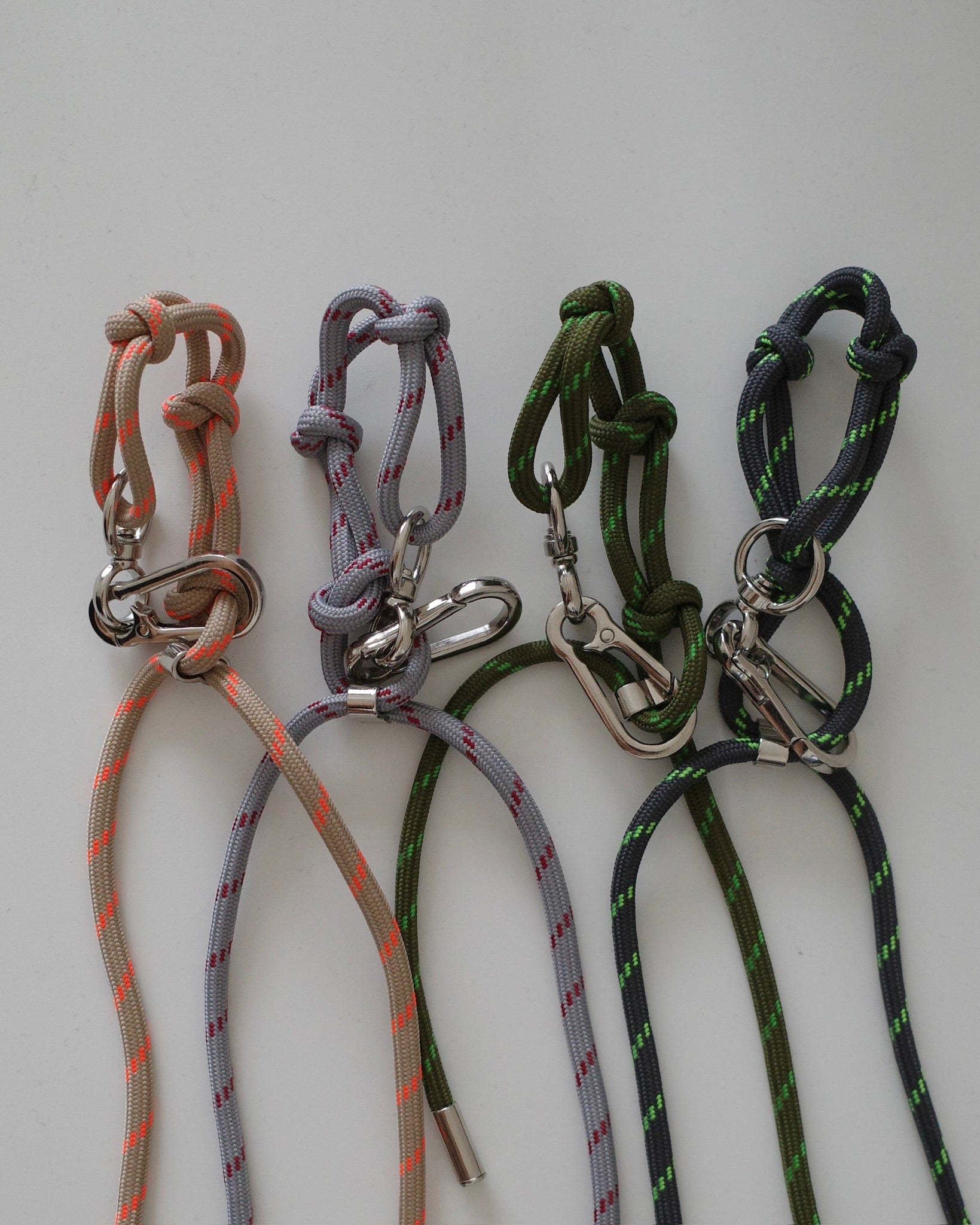 新色追加】パラコードバッグチャーム 1846 – gypsophila