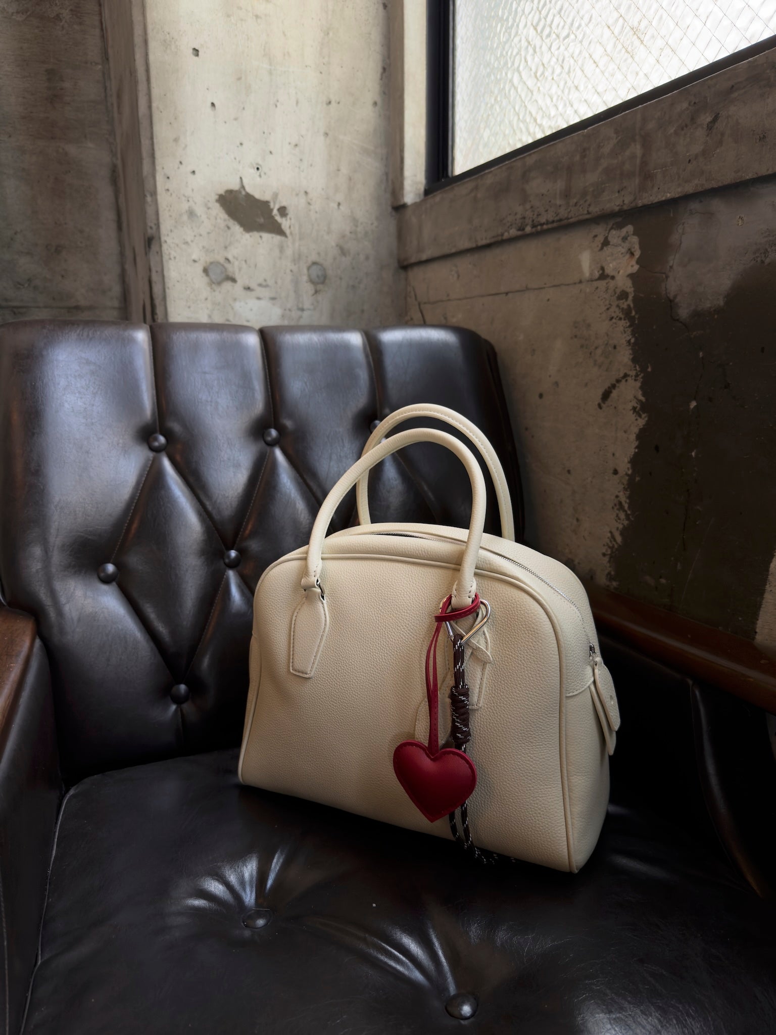 ✨美品✨ セラピアン A4可 ペイズリー柄 レザー ビジネスバッグ チャーム付き 希少】 CESARANI NEWYORK セザラニ ニューヨーク ビジネスバッグ
