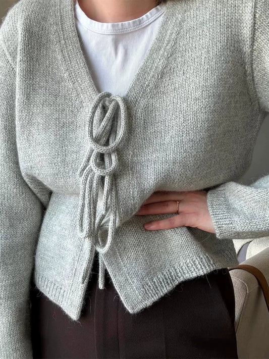 Vネックニュアンスカーディガン 2331