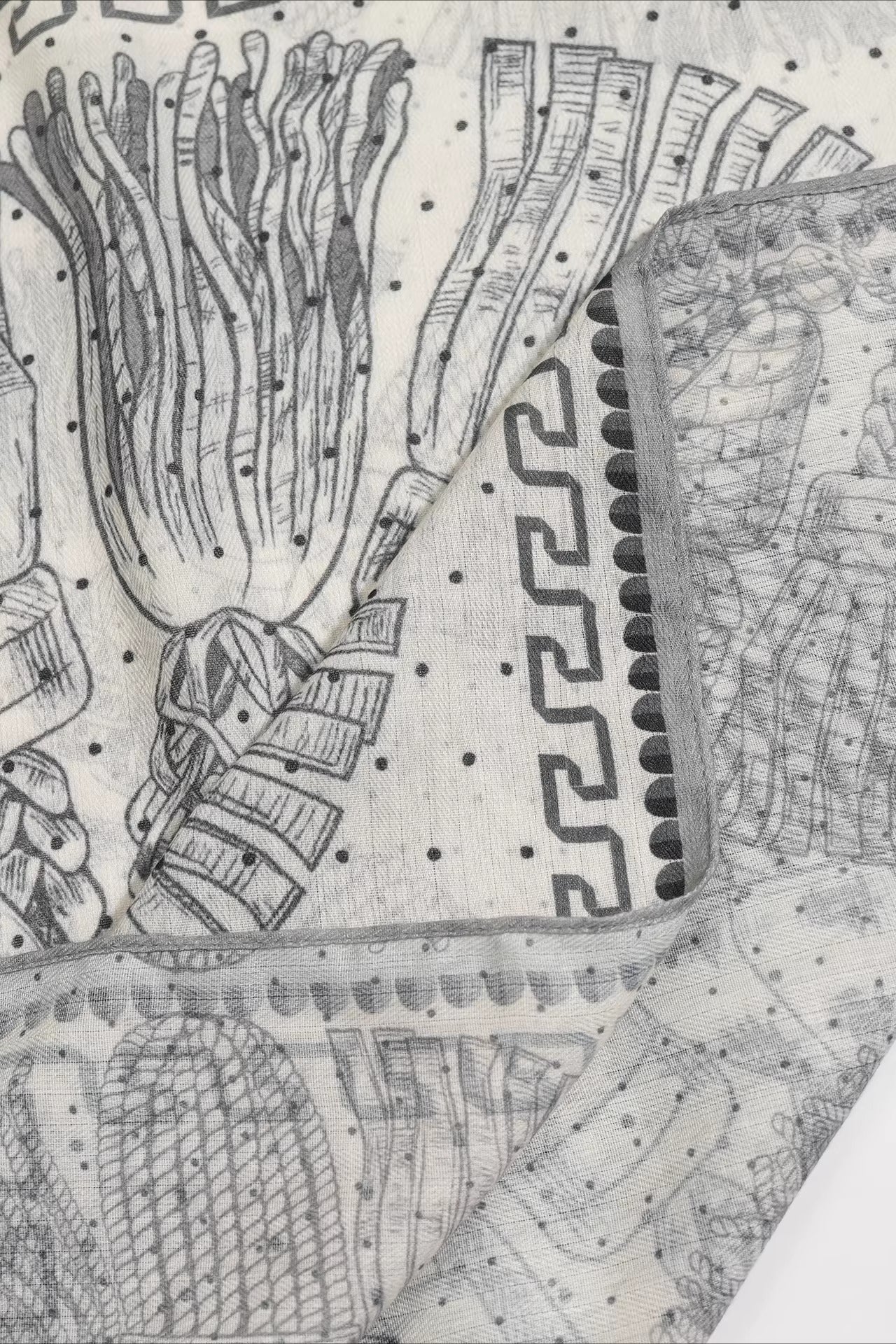 ヴィンテージライクプリントスカーフ 2277