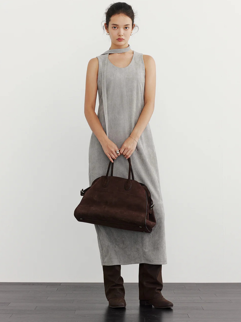 SUEDE TIE-NECK SLEEVELESS ONEPIECE 2125