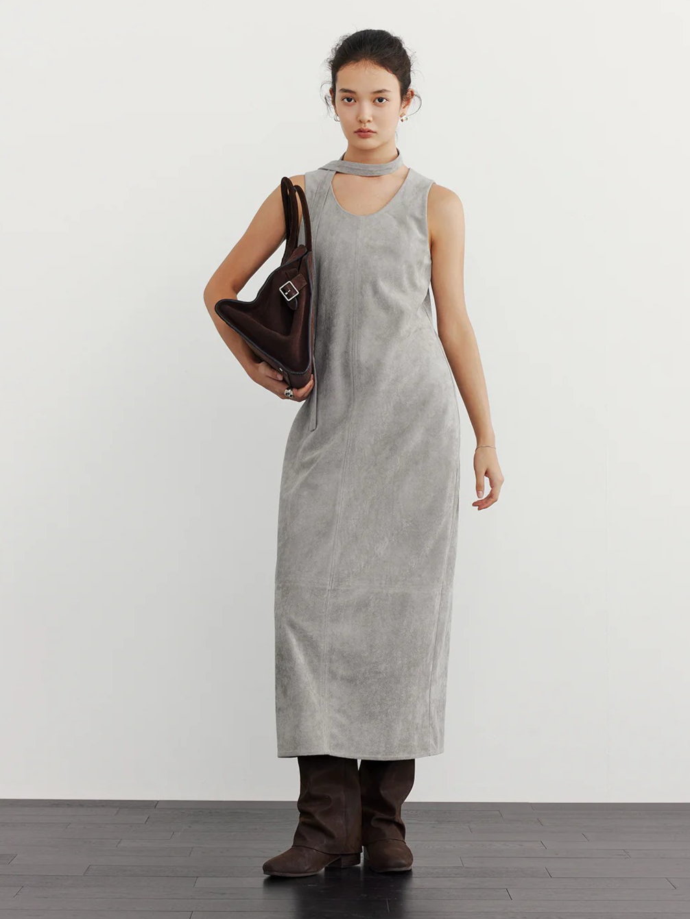 SUEDE TIE-NECK SLEEVELESS ONEPIECE 2125
