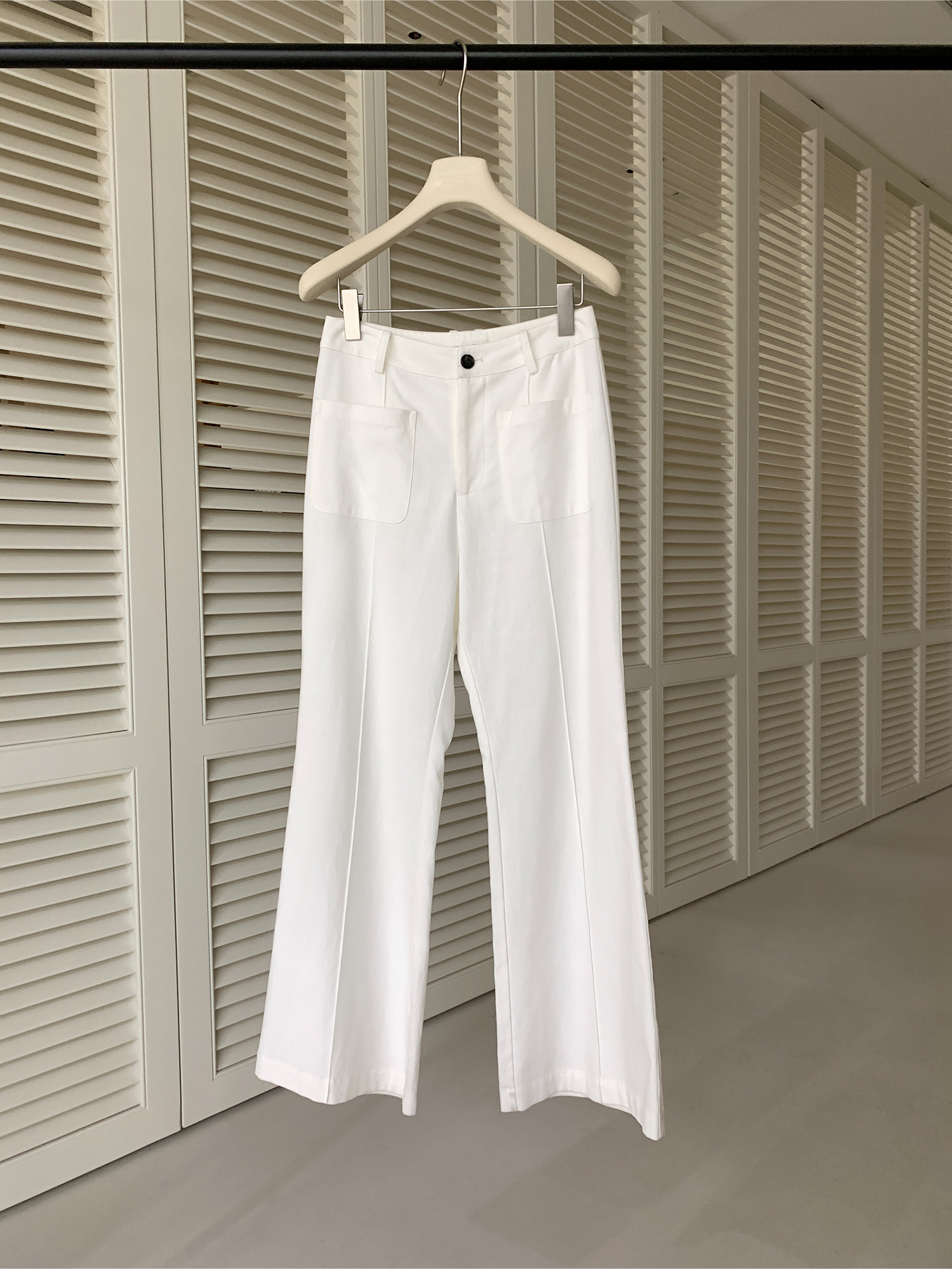 センターピンタックフレアパンツ 2092
