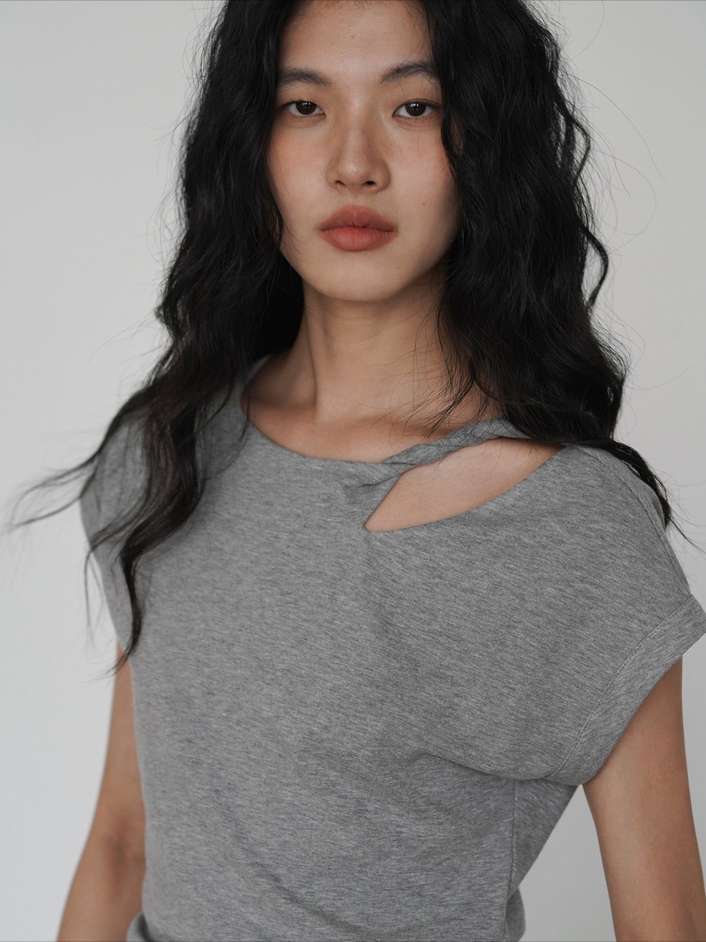 ショルダーラウンドネックデザインTシャツ 2075