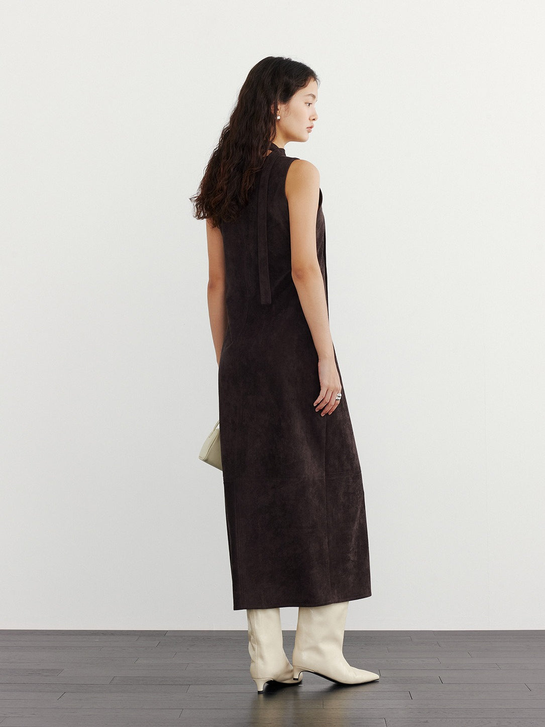 SUEDE TIE-NECK SLEEVELESS ONEPIECE 2125