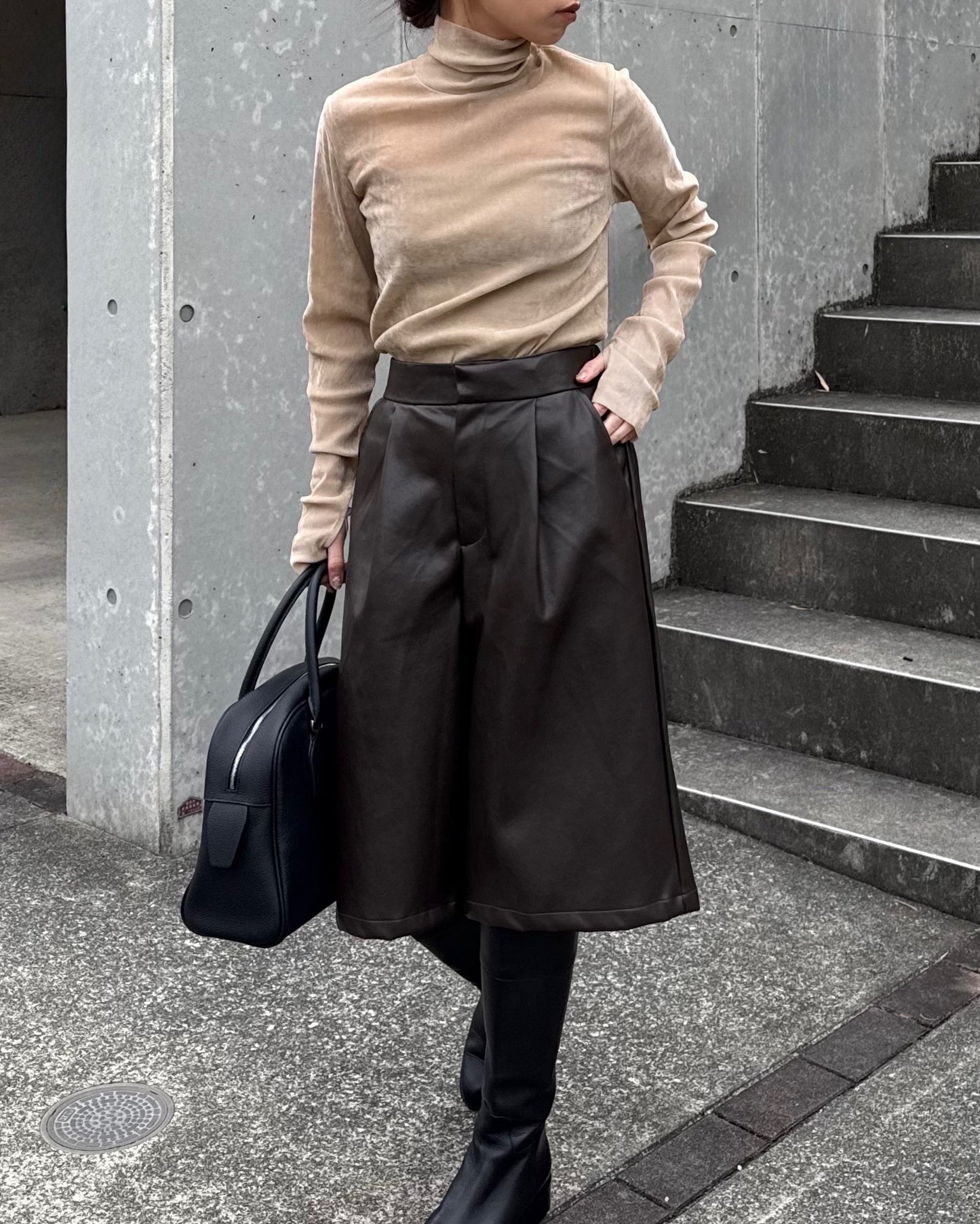 フェイクレザーガウチョパンツ 2225