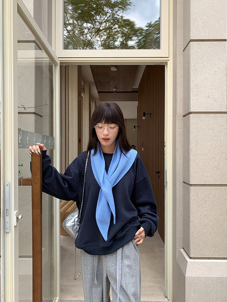SCARF ACCENT SWEAT 2481