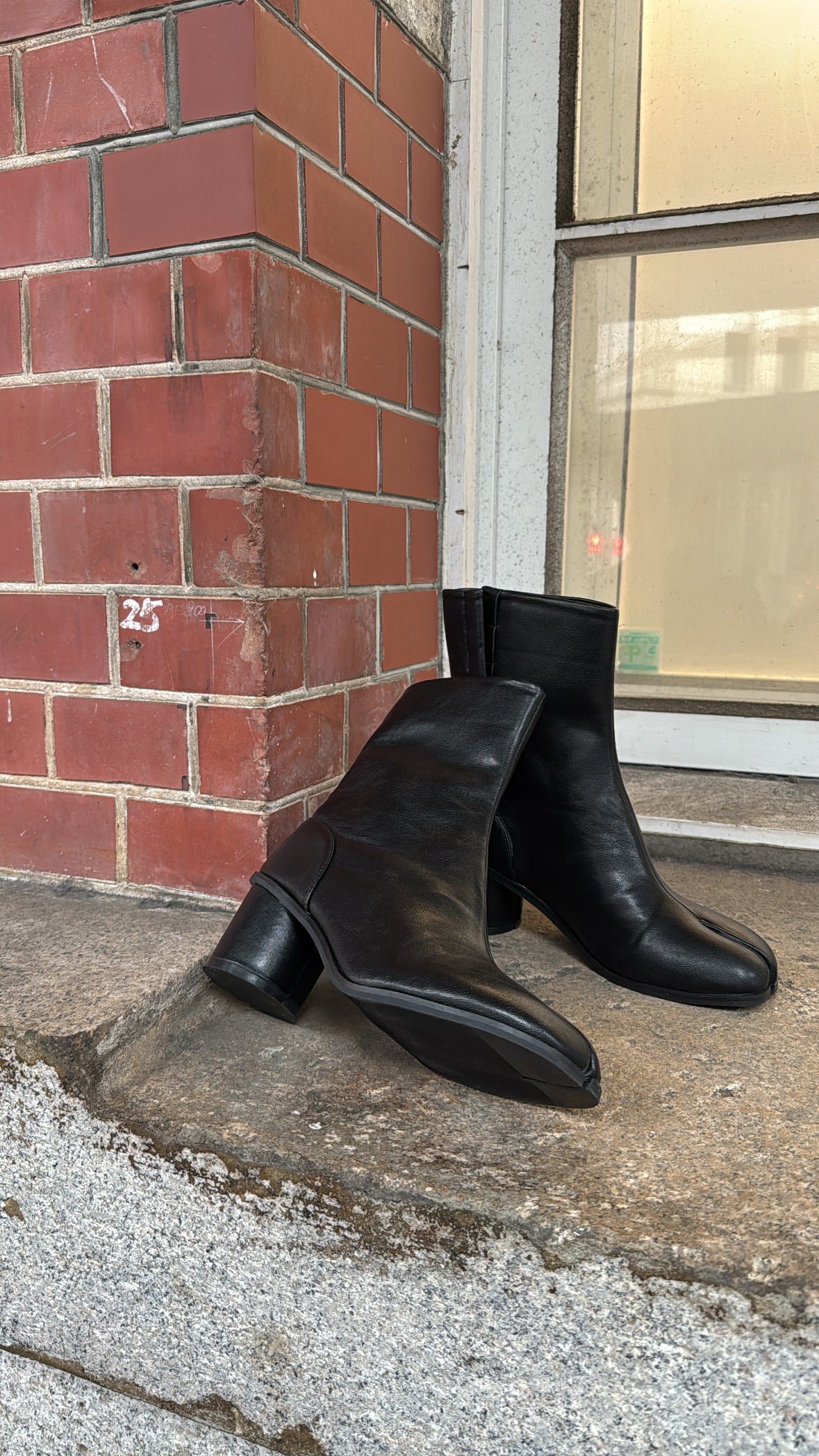 【再入荷】フェイクレザータビショートブーツ 1178