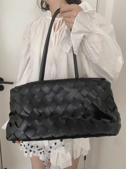 レザー編み込みショルダーバッグ 2139