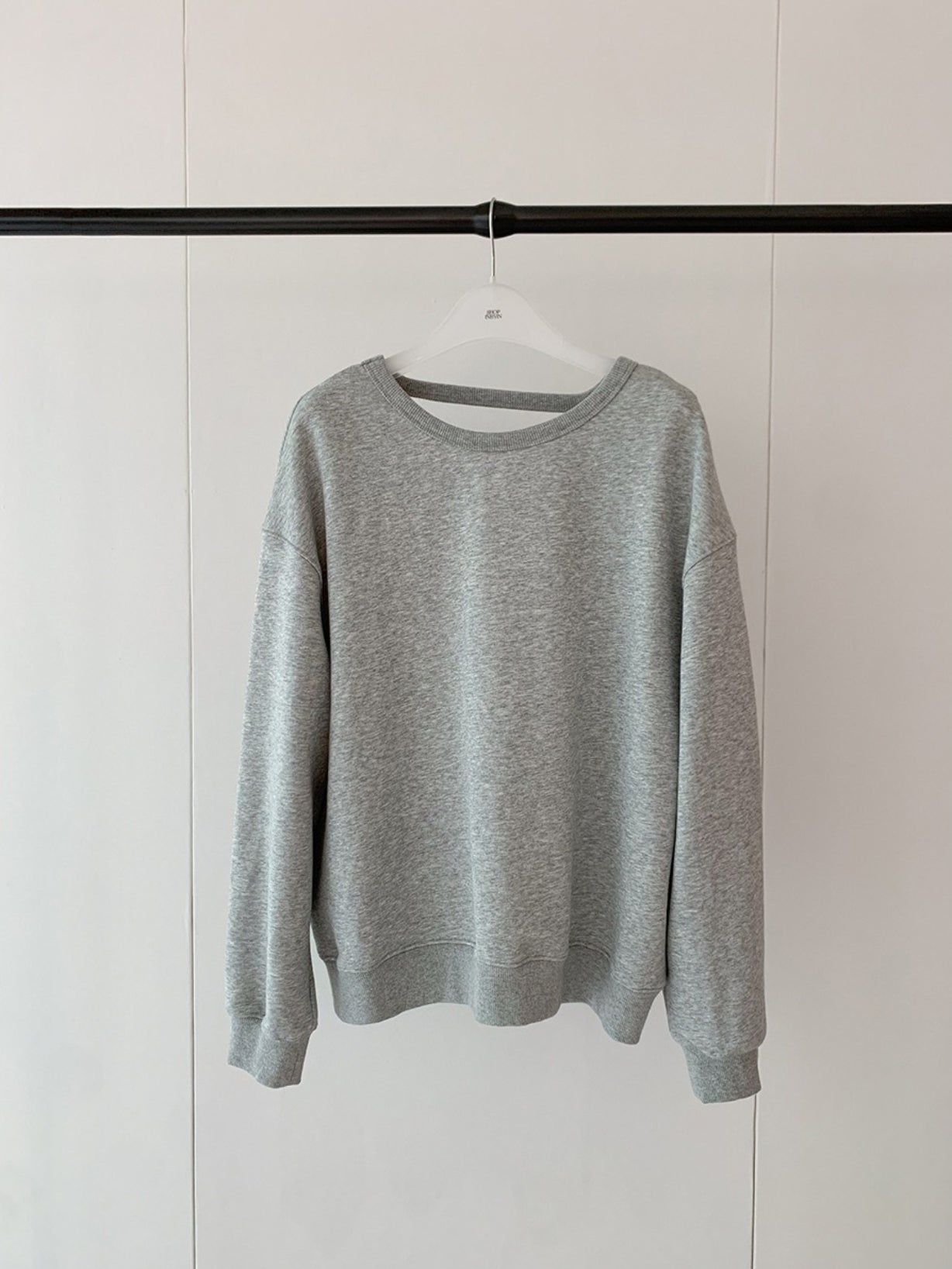 OPEN-BACK SWEATSHIRT 2446