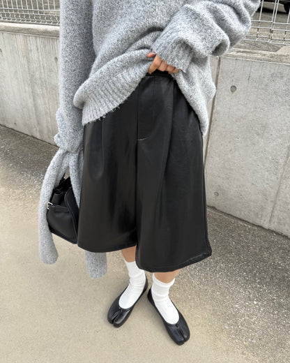 フェイクレザーガウチョパンツ 2225