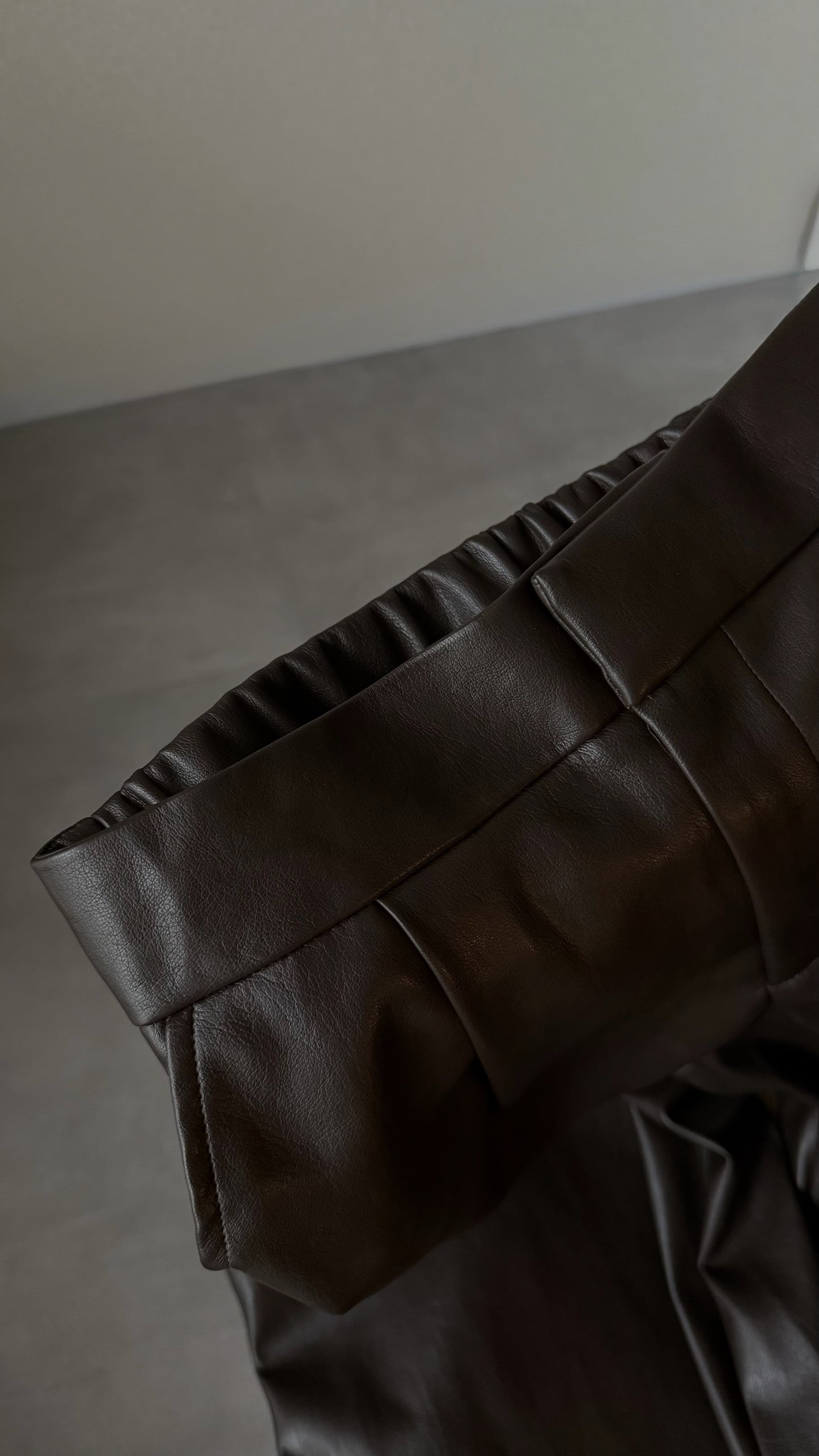 フェイクレザーガウチョパンツ 2225