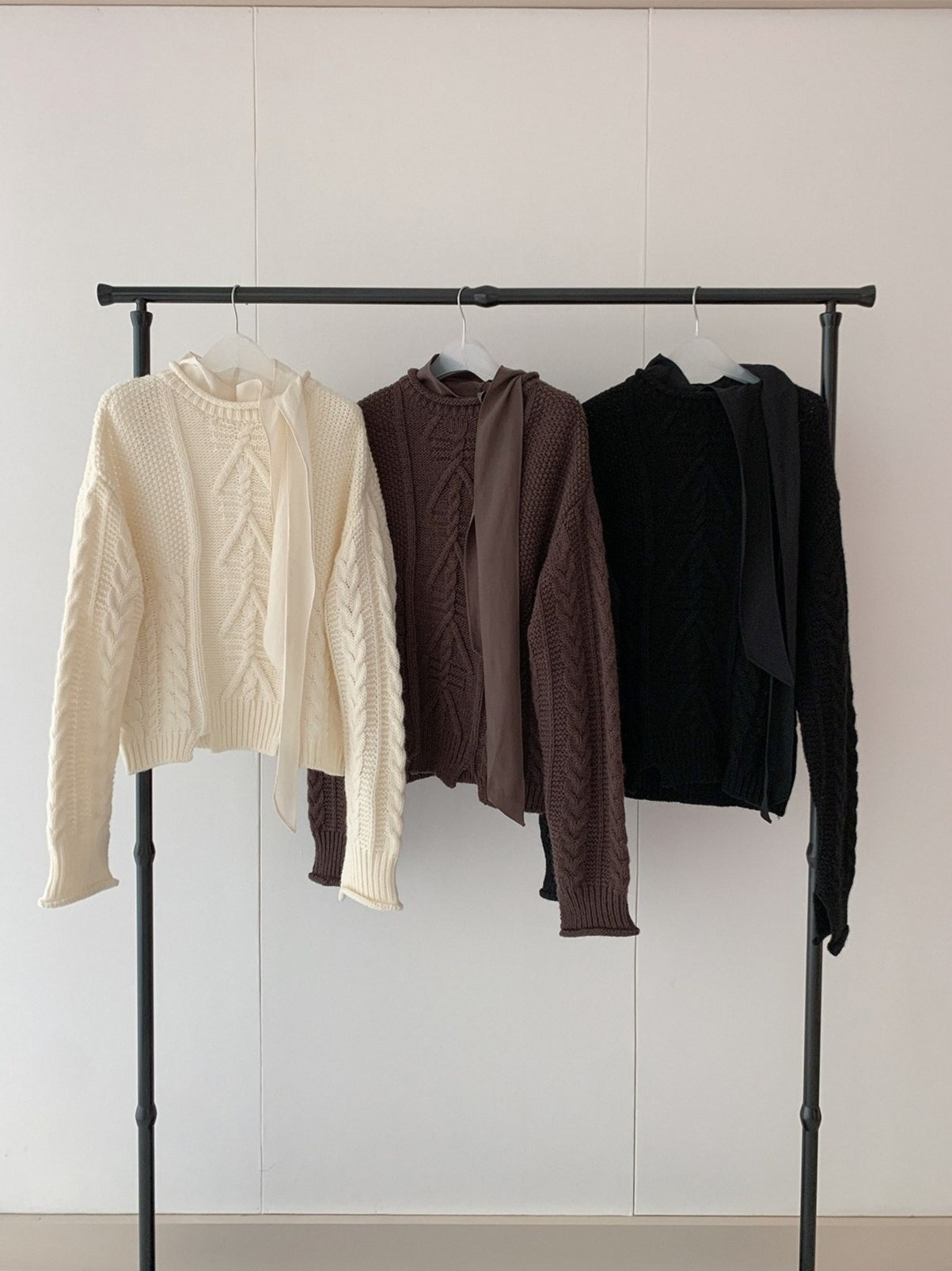 LAYERED LIKE CABLE KNIT 2500
