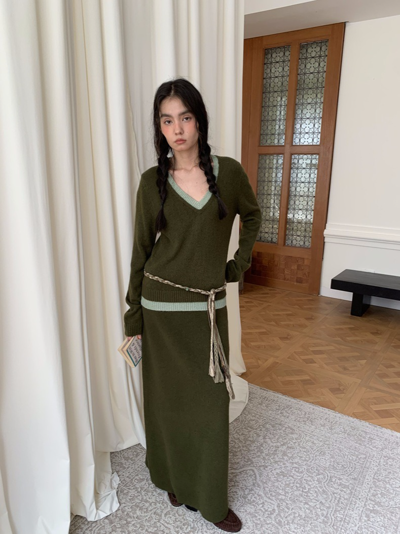 カラーブロックVネックニット 2213