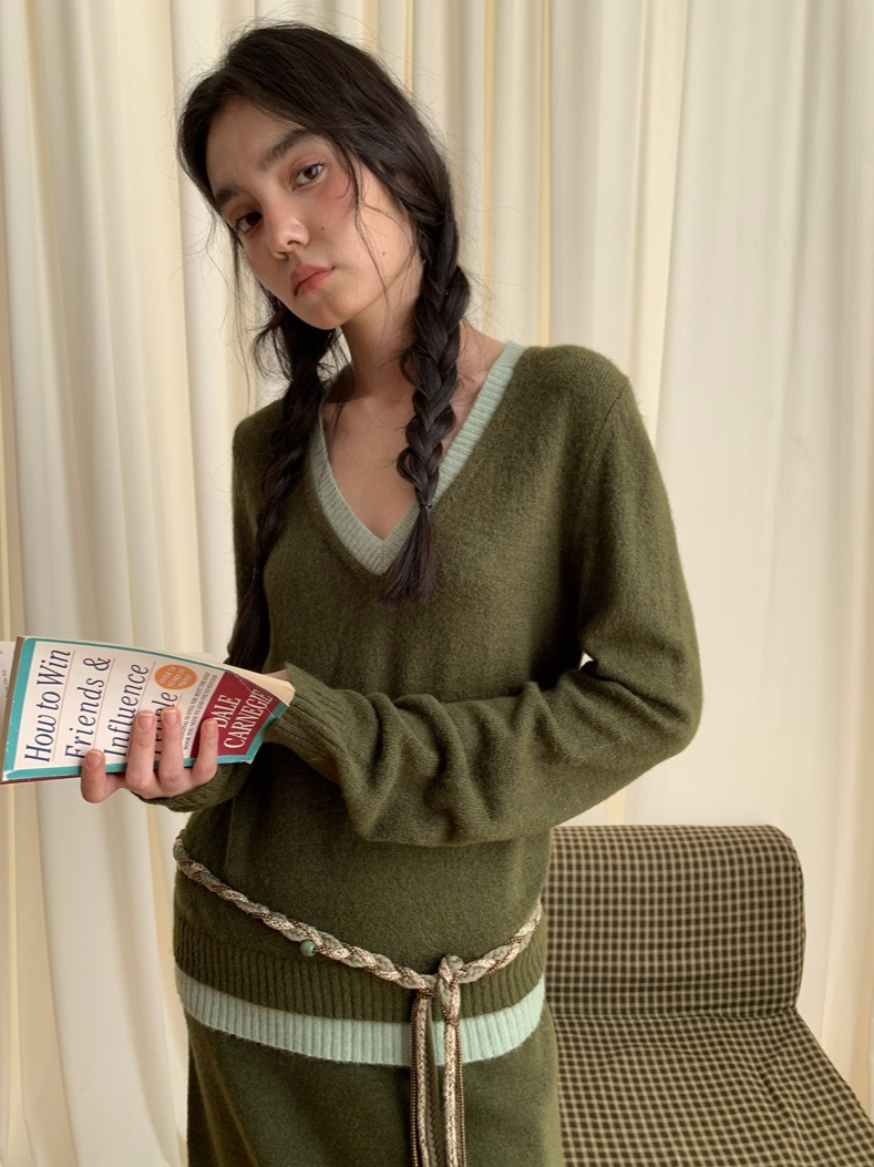 カラーブロックVネックニット 2213