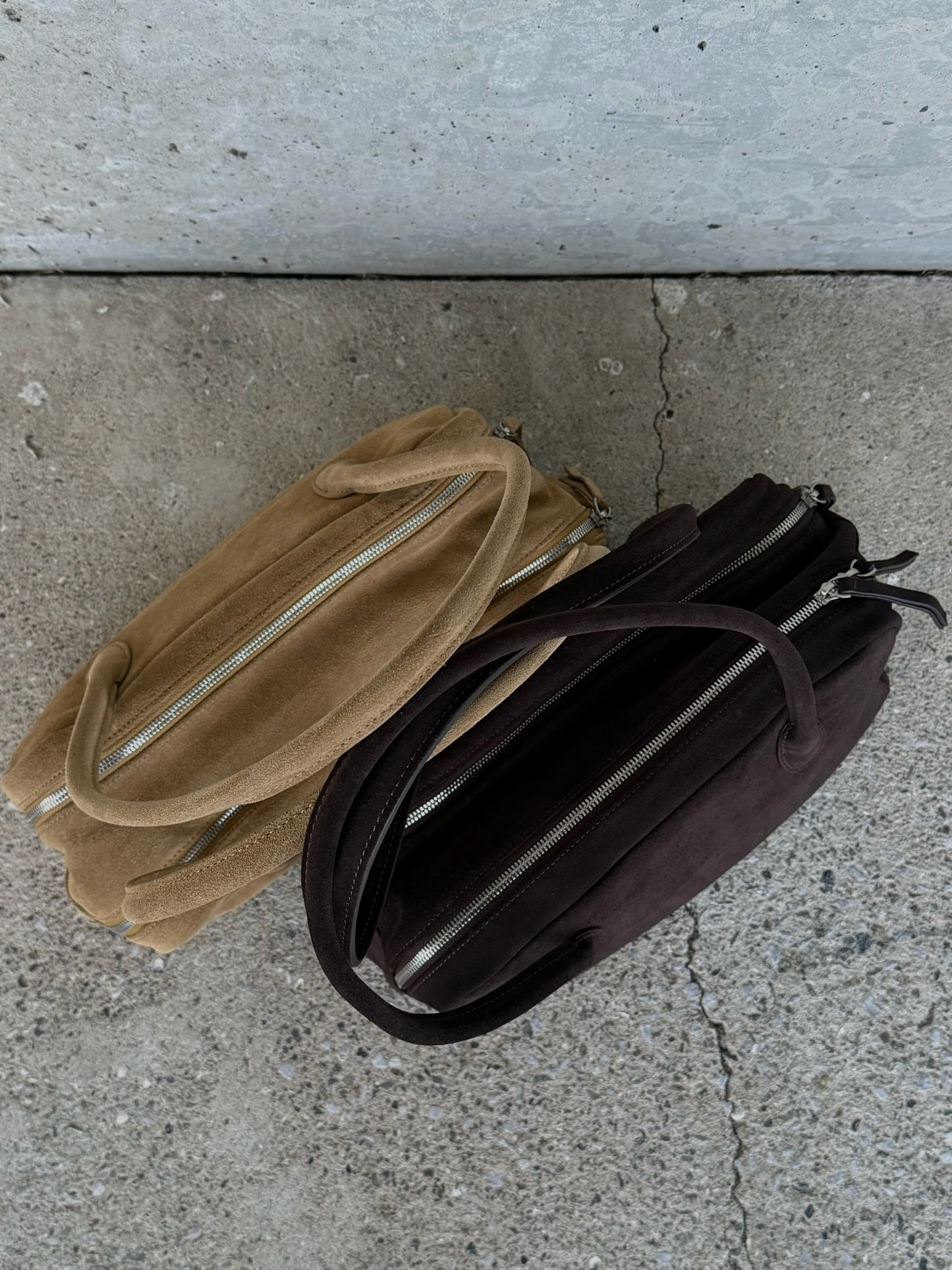 SUEDE WIDE BOSTON BAG 2495