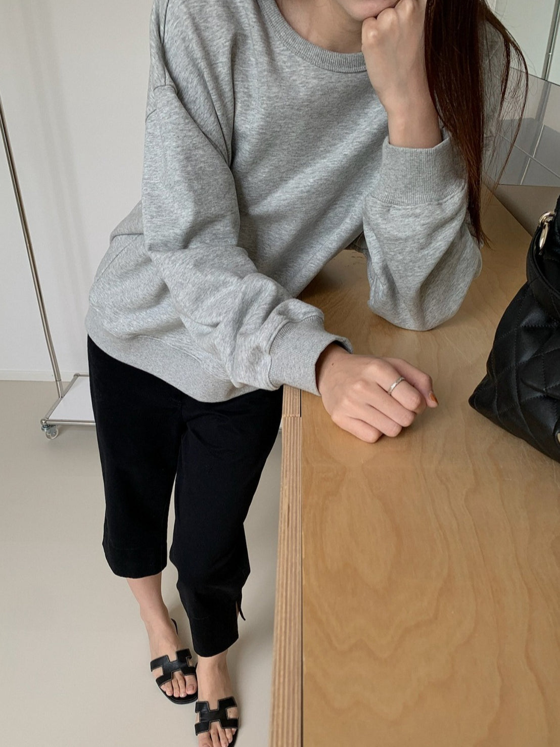 OPEN-BACK SWEATSHIRT 2446