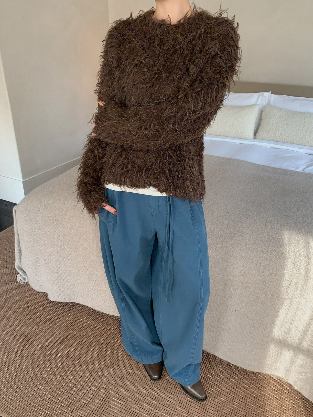 SHAGGY CREW KNIT 2499