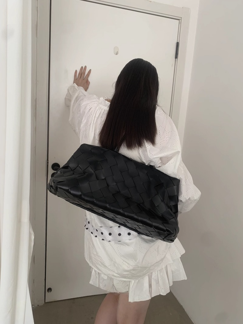 レザー編み込みショルダーバッグ 2139