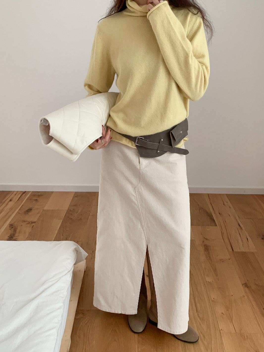 ルーズハイネックカラーニット 2200