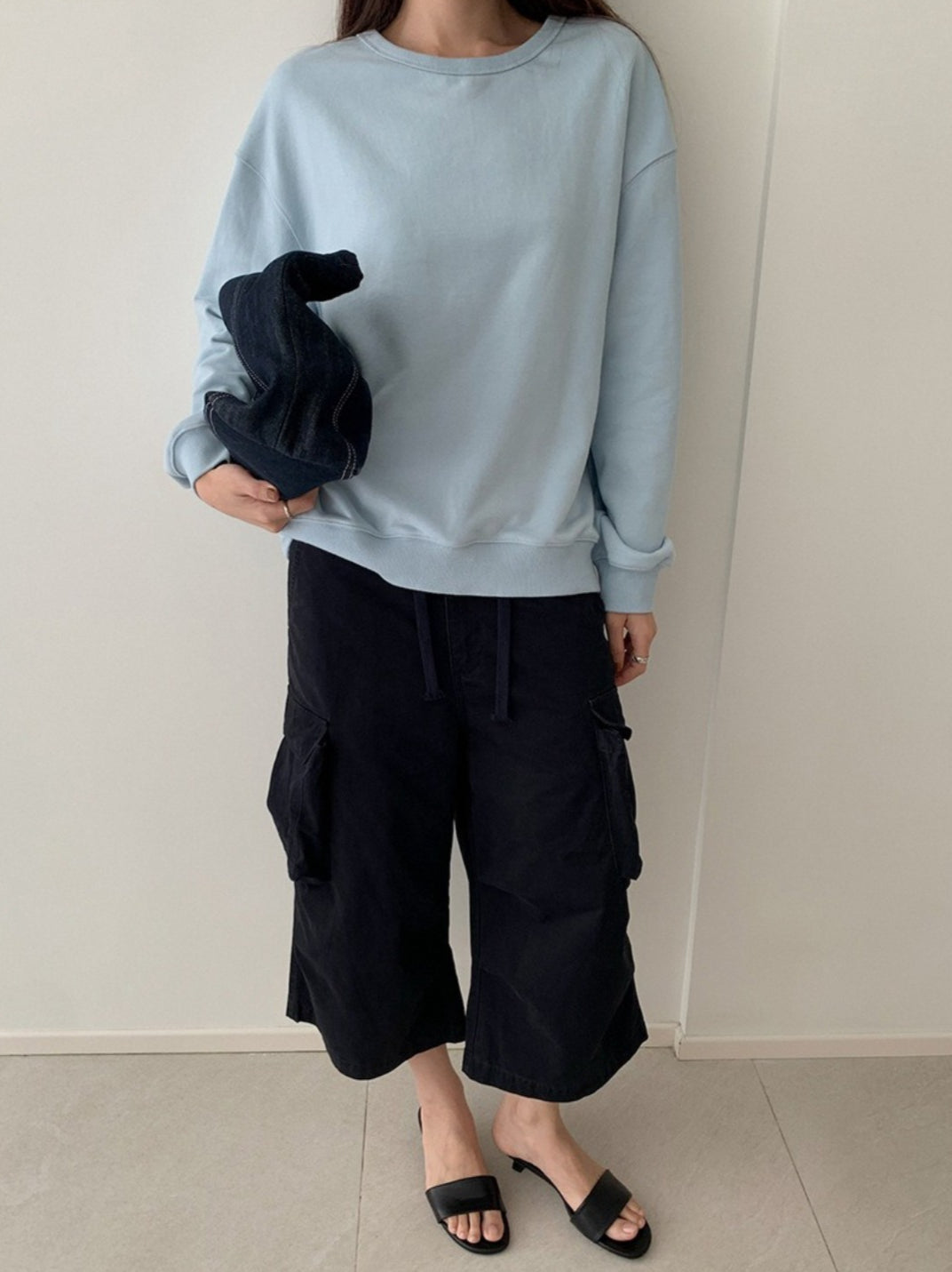 OPEN-BACK SWEATSHIRT 2446