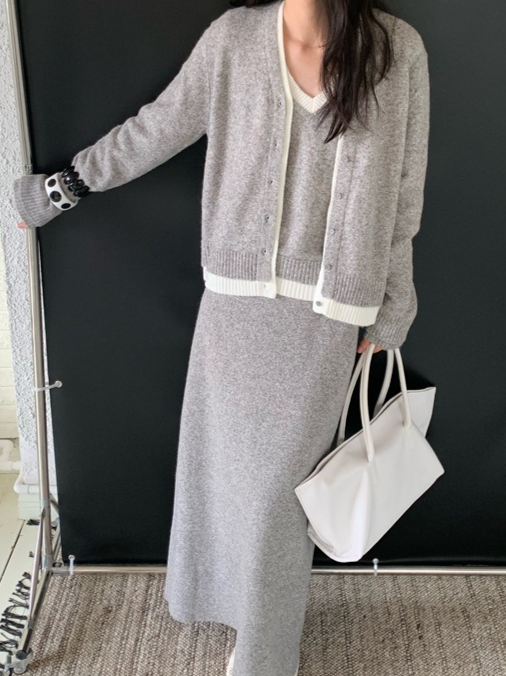 カラーブロックVネックニット 2213