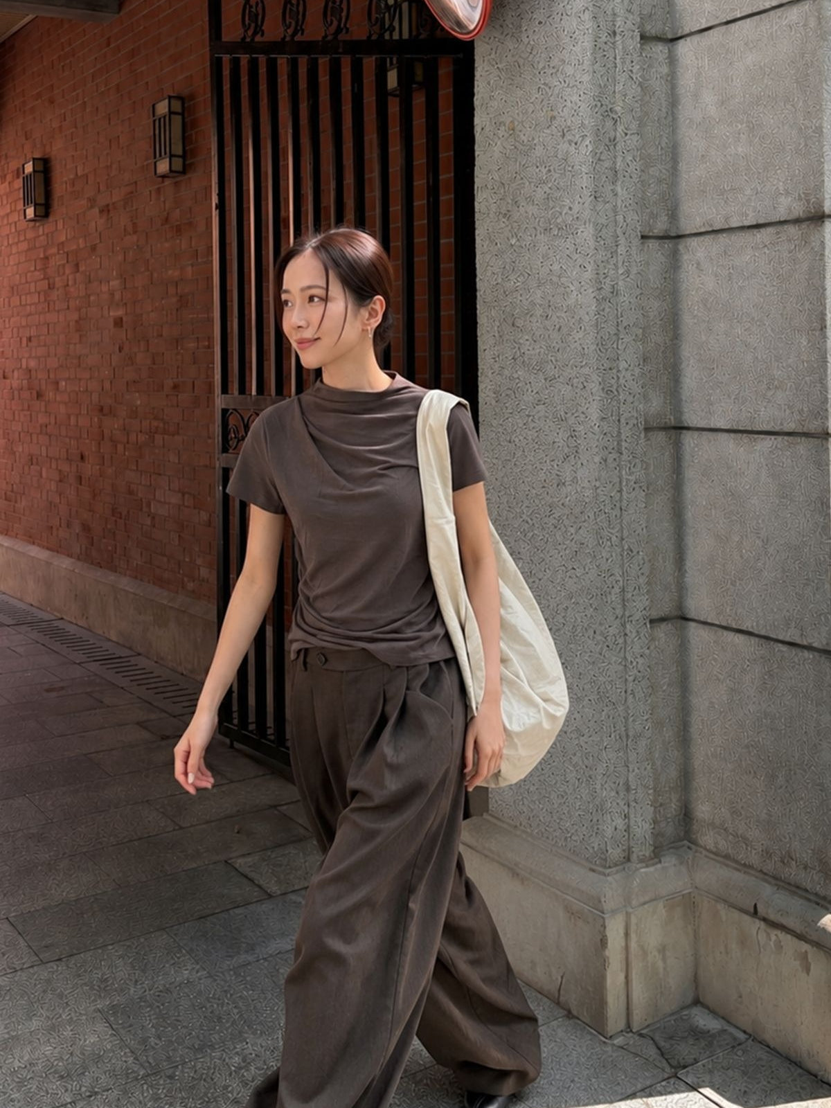 MINIMAL MOCK NECK TOP 2484