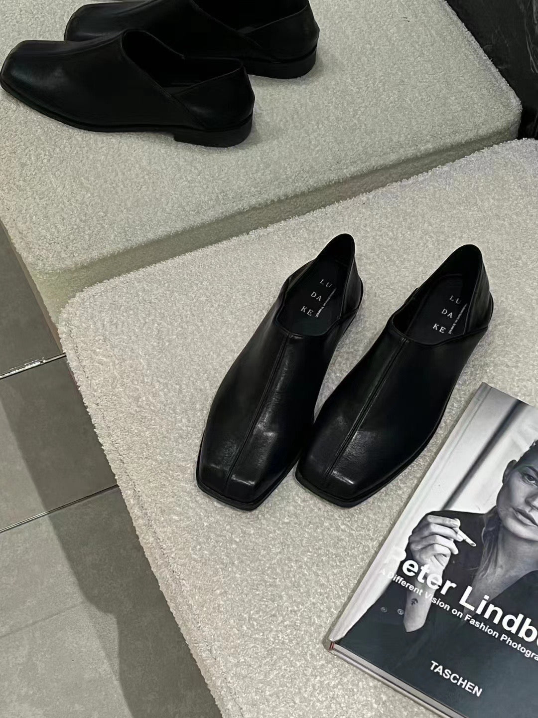 スクエアトゥ2WAYフラットパンプス 1763 – gypsophila