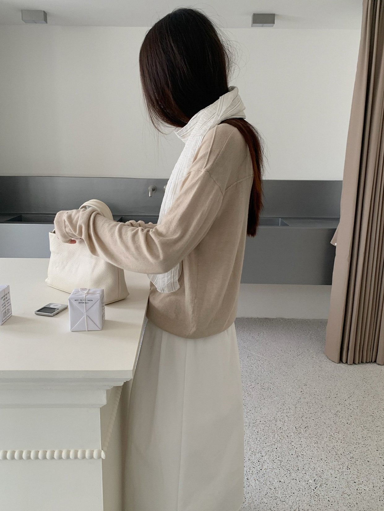 RELAXED WOOL-BLEND KNIT 2463