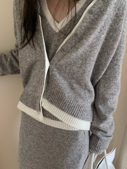 カラーブロックVネックニット 2213