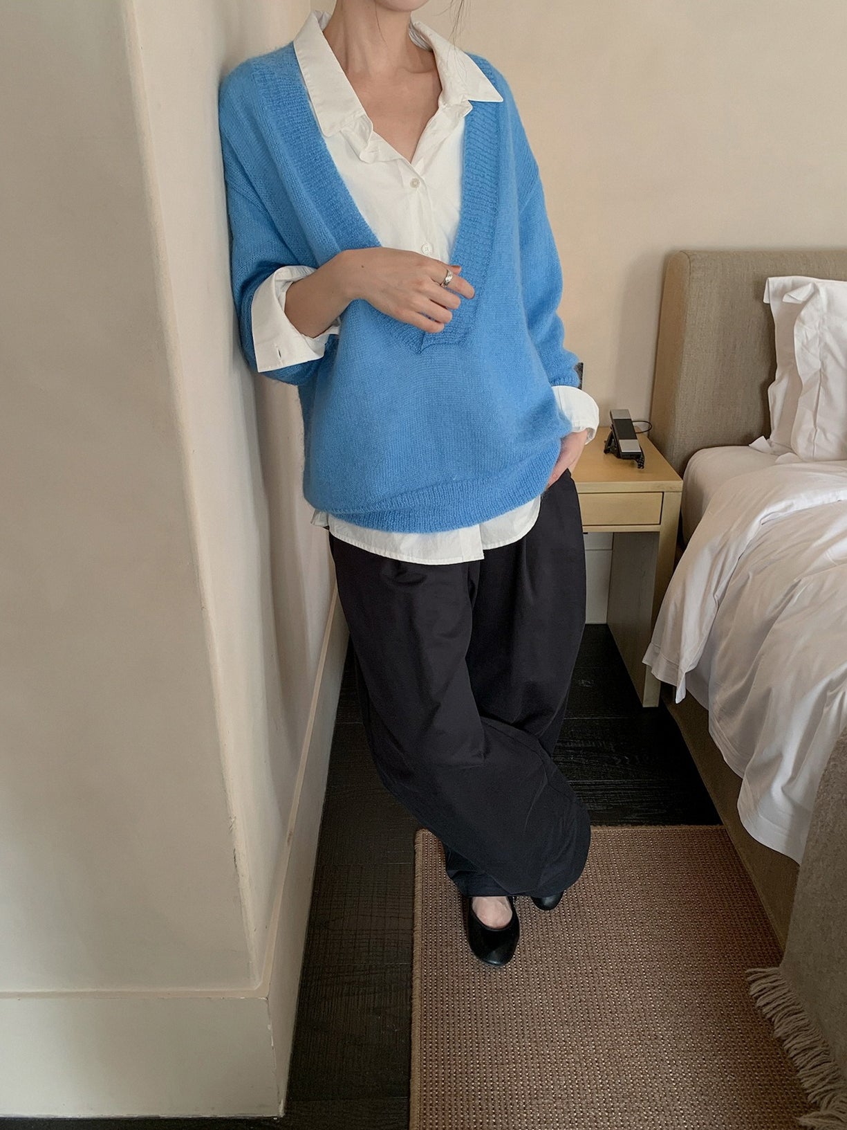 MOHAIR DEEP V-NECK KNIT 2465