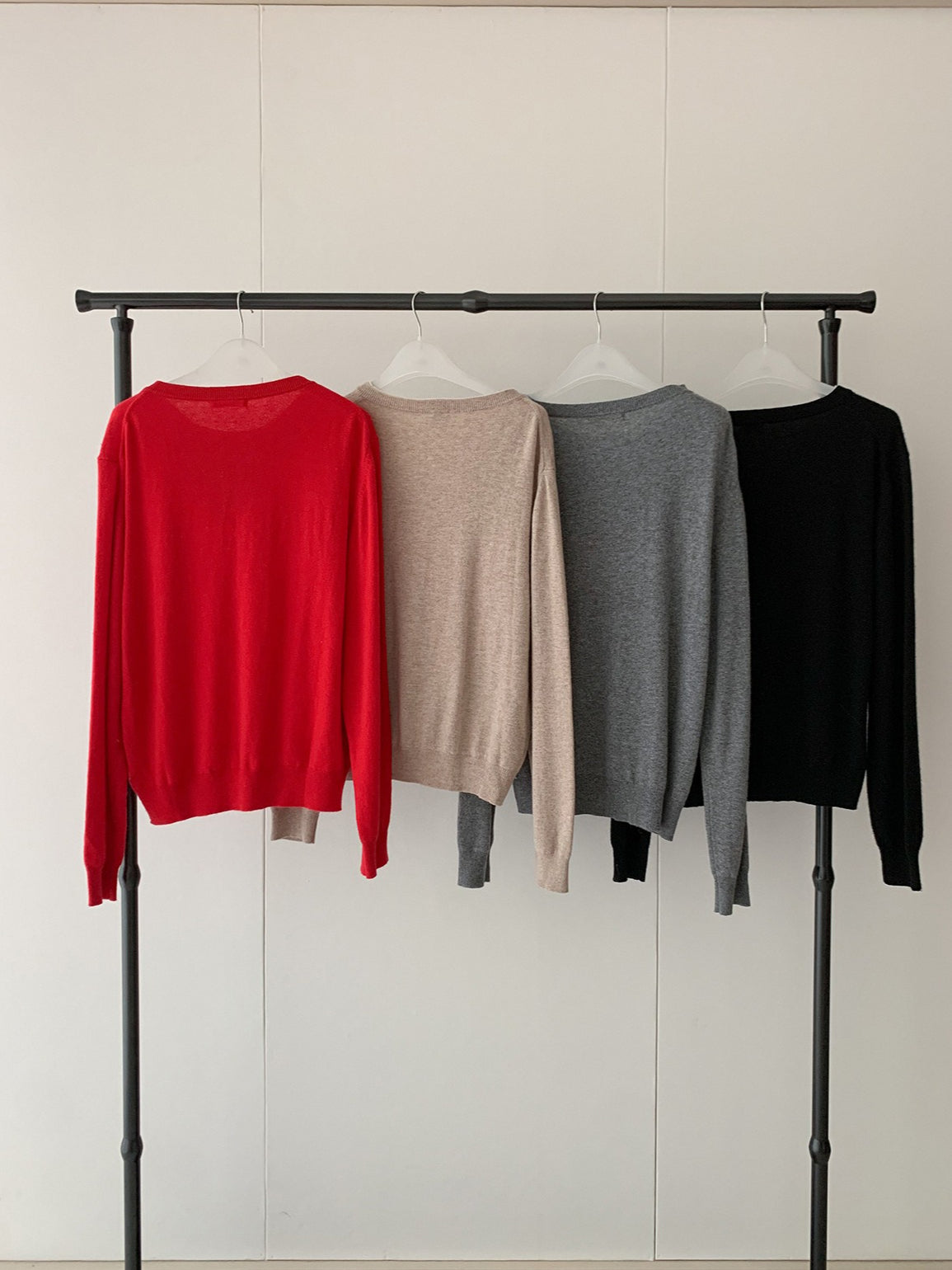 LAYERED-LOOK MINIMAL KNIT 2454
