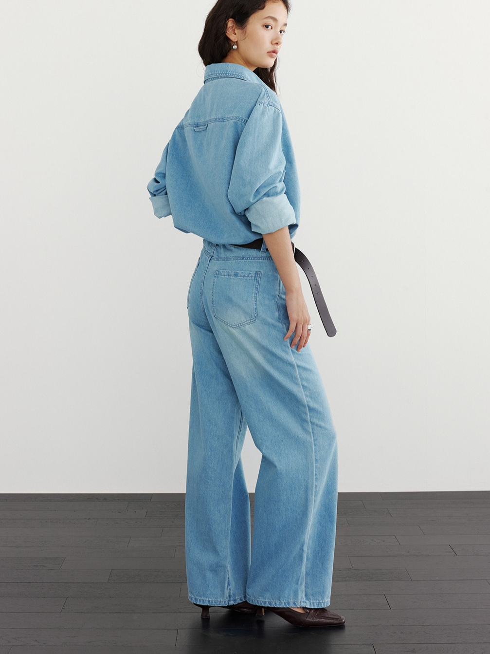 STRAIGHT SOFT-WASH DENIM 2134