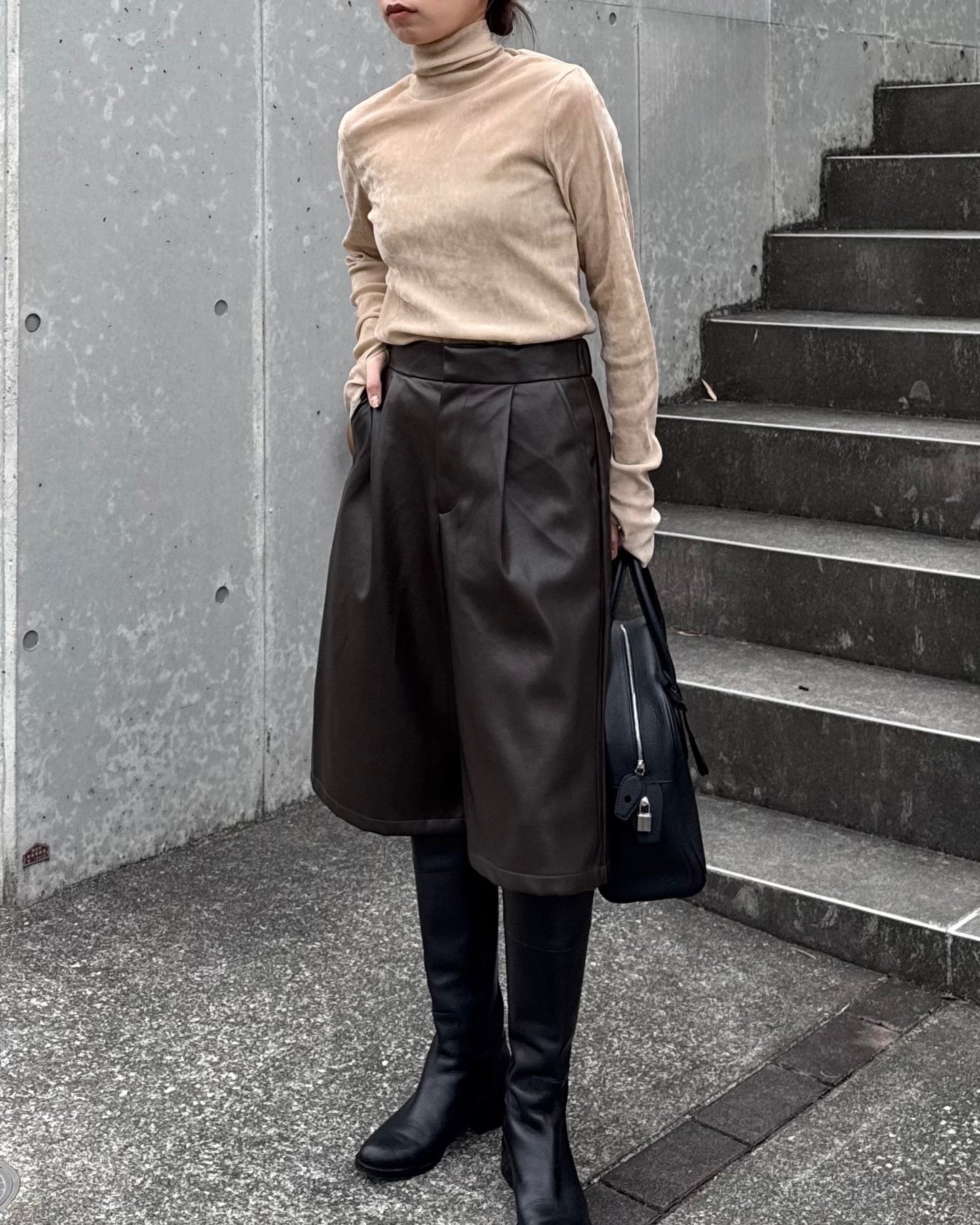 フェイクレザーガウチョパンツ 2225