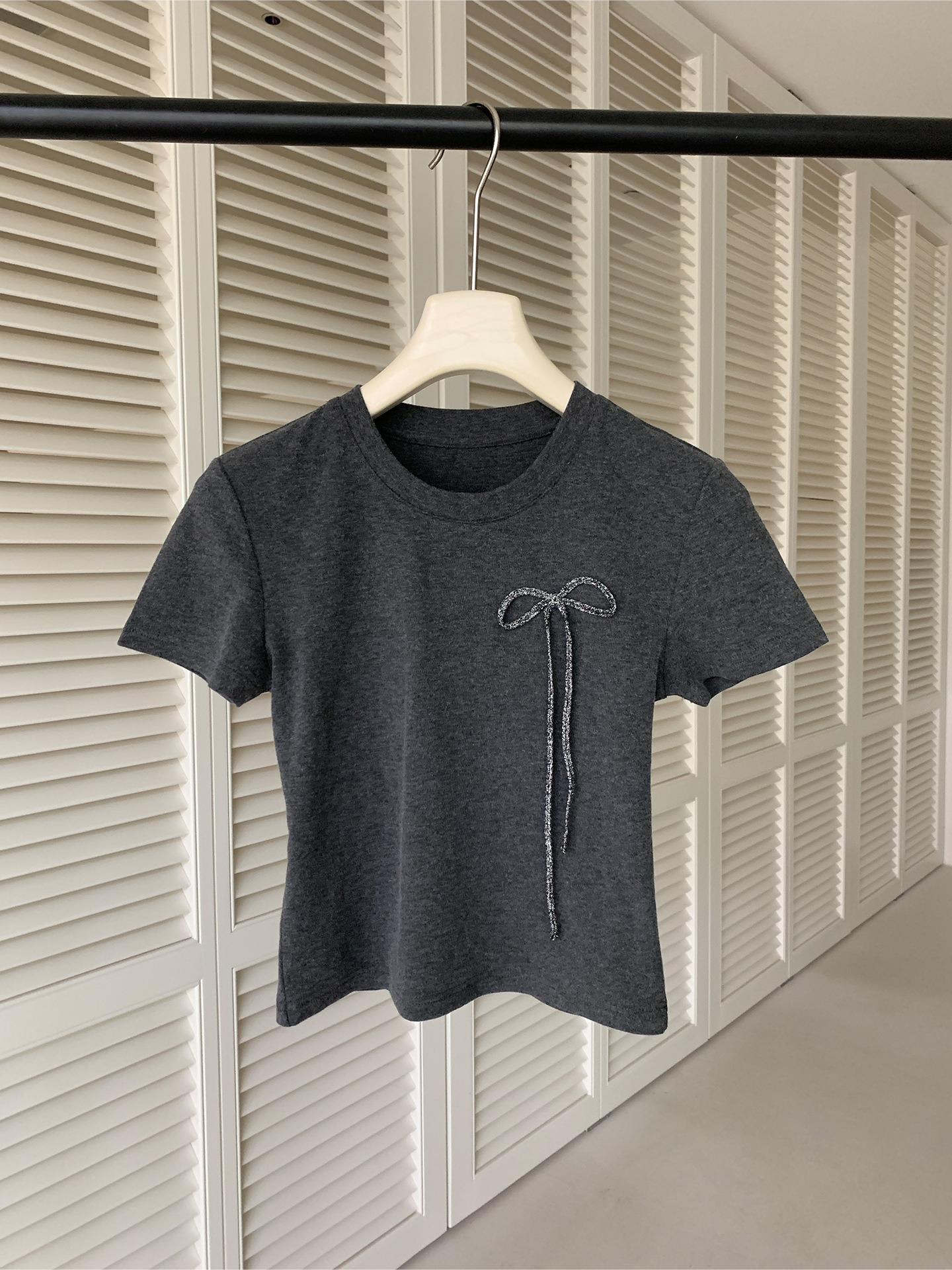 コンパクトリボンデザインTシャツ 2115