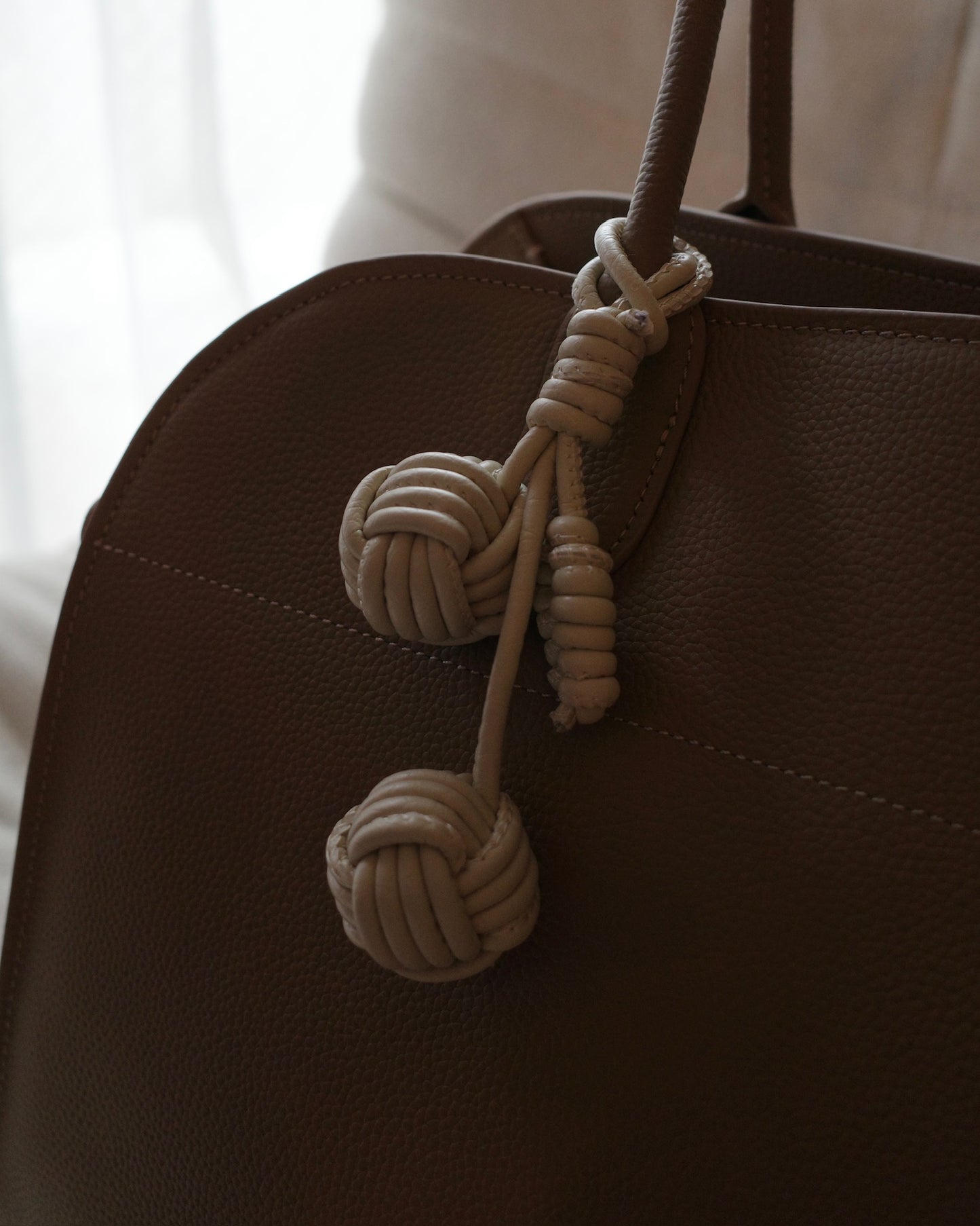 ツインオーブチャーム 2205