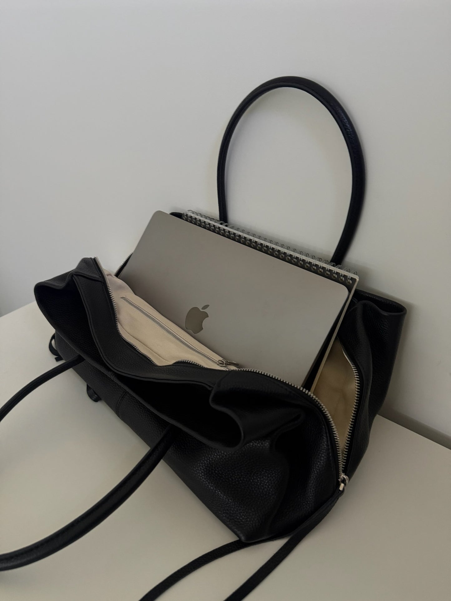 ESSENTIAL LARGE BAG 2494