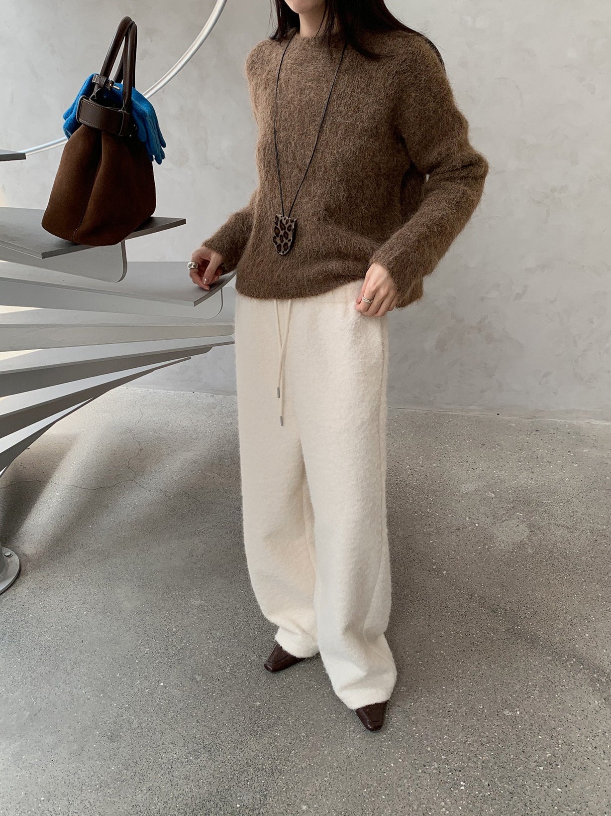 PRESSED WOOL PANTS 2520