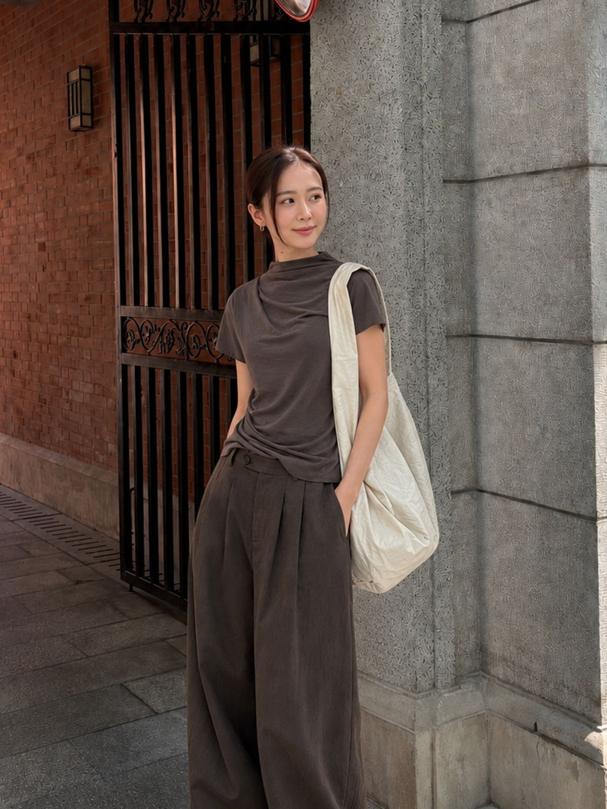MINIMAL MOCK NECK TOP 2484
