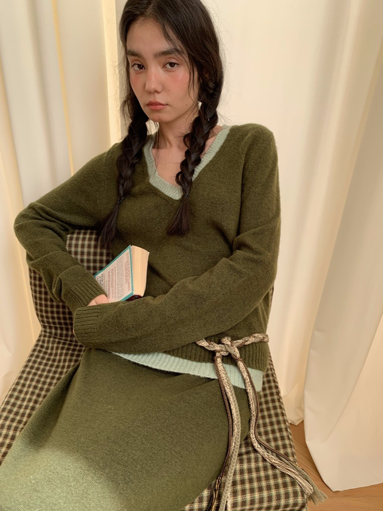 カラーブロックVネックニット 2213