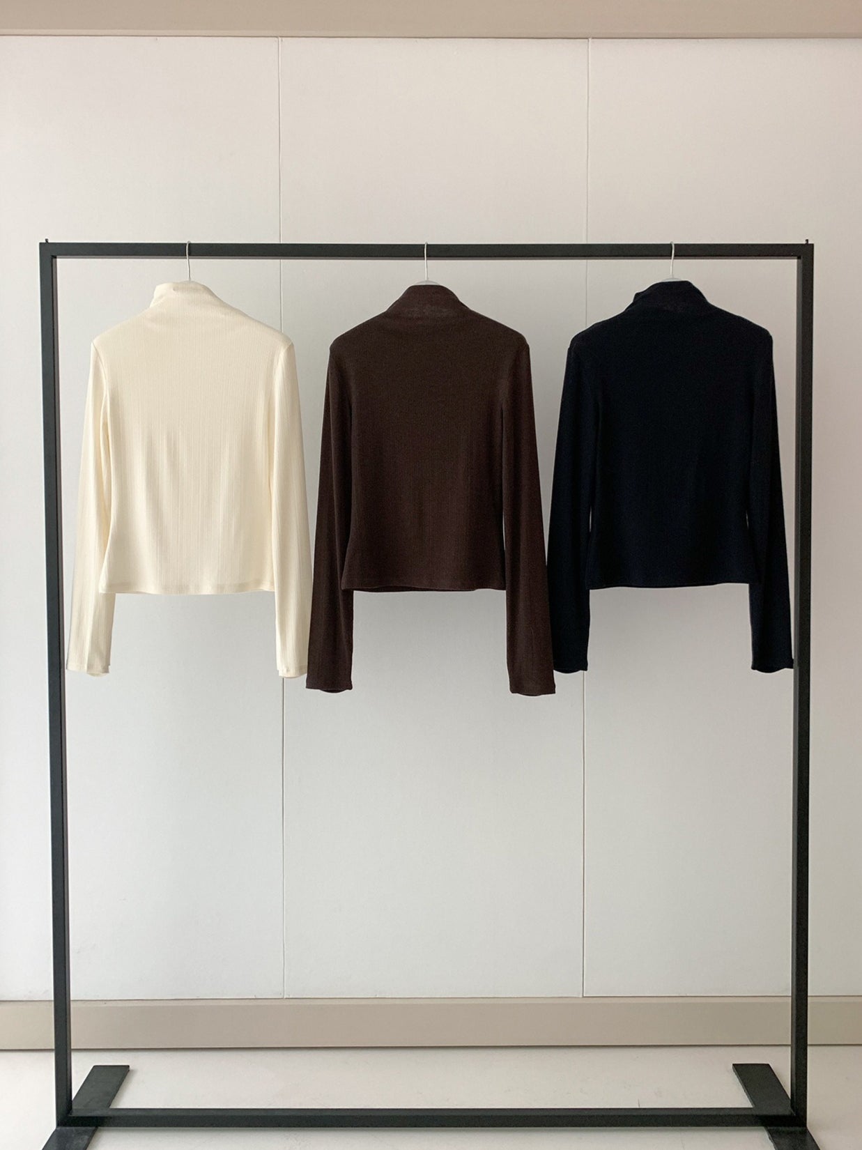 ASYM 2WAY NECK TOP 2522