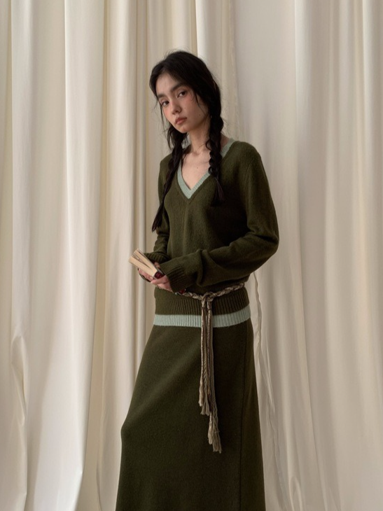 カラーブロックVネックニット 2213