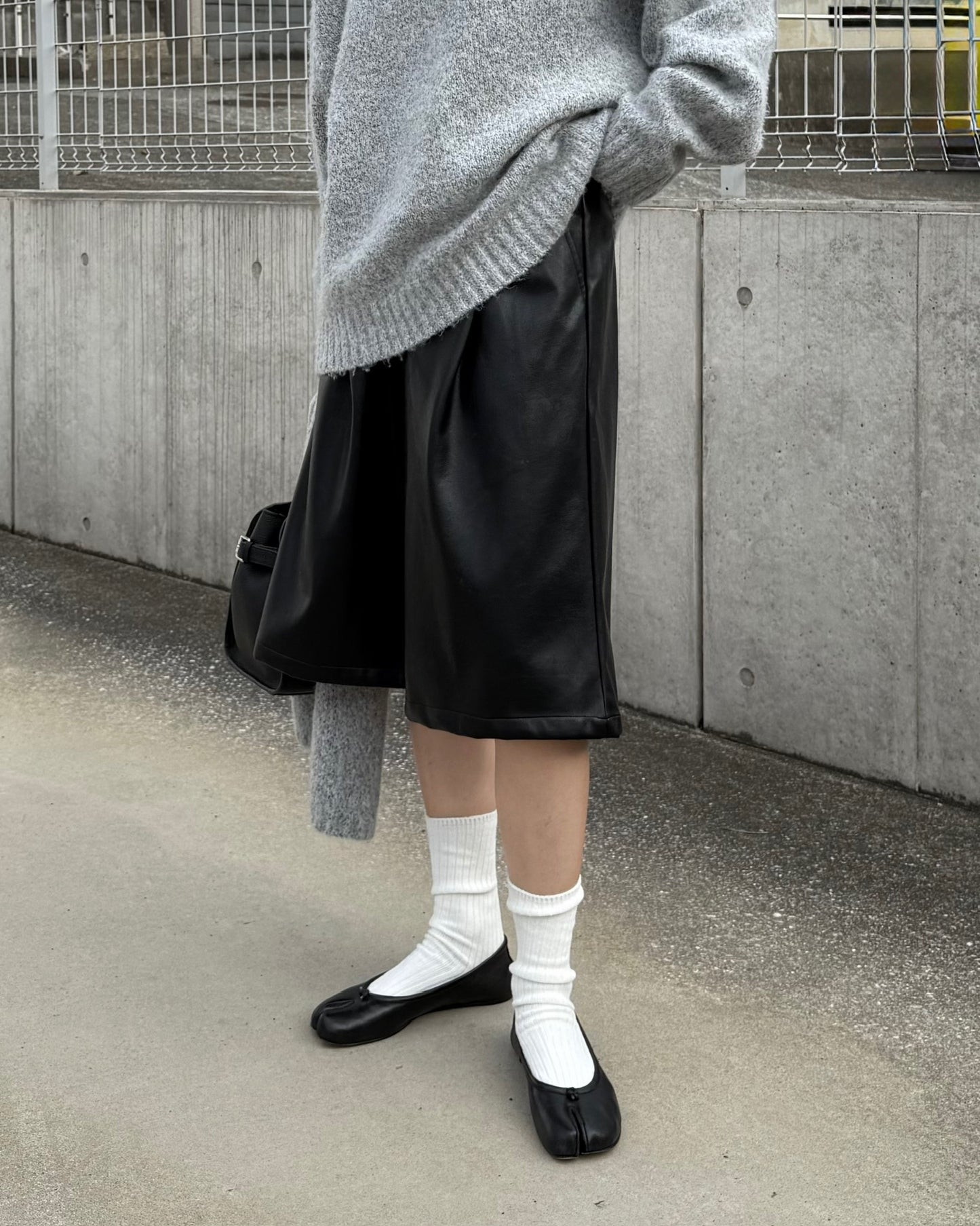 フェイクレザーガウチョパンツ 2225